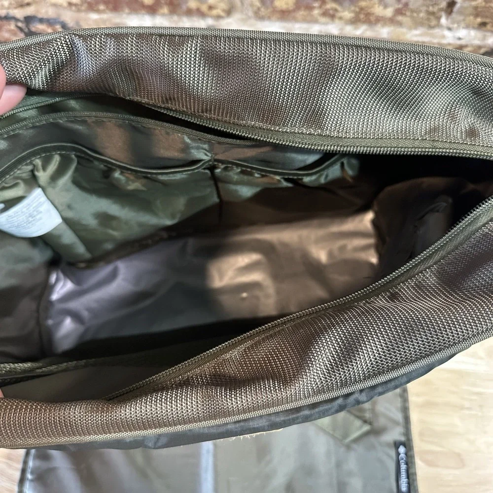 Columbia Expedition Ridge Duffle Diaper Bag green with pad